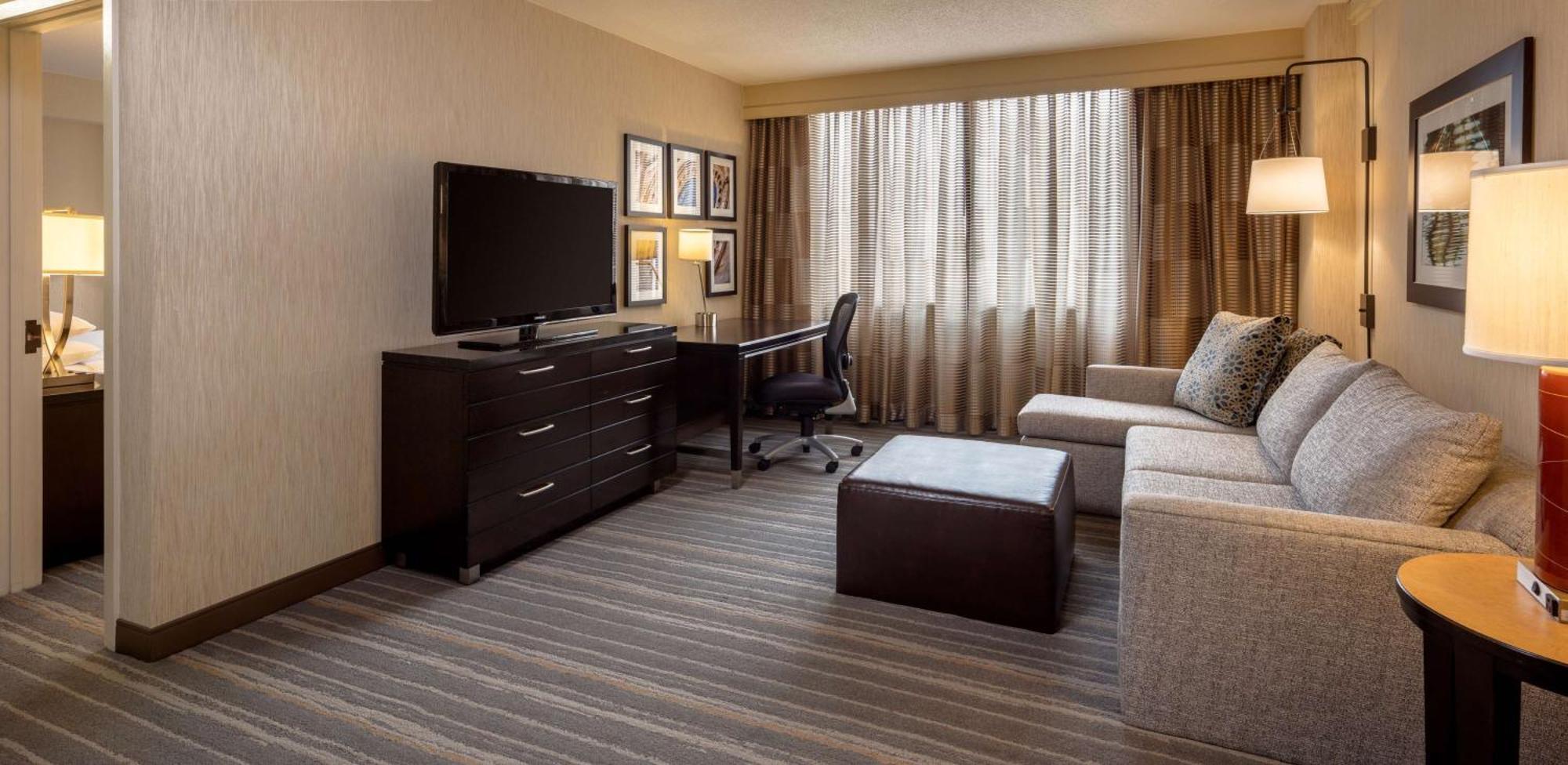 Doubletree Suites By Hilton Minneapolis Downtown Buitenkant foto