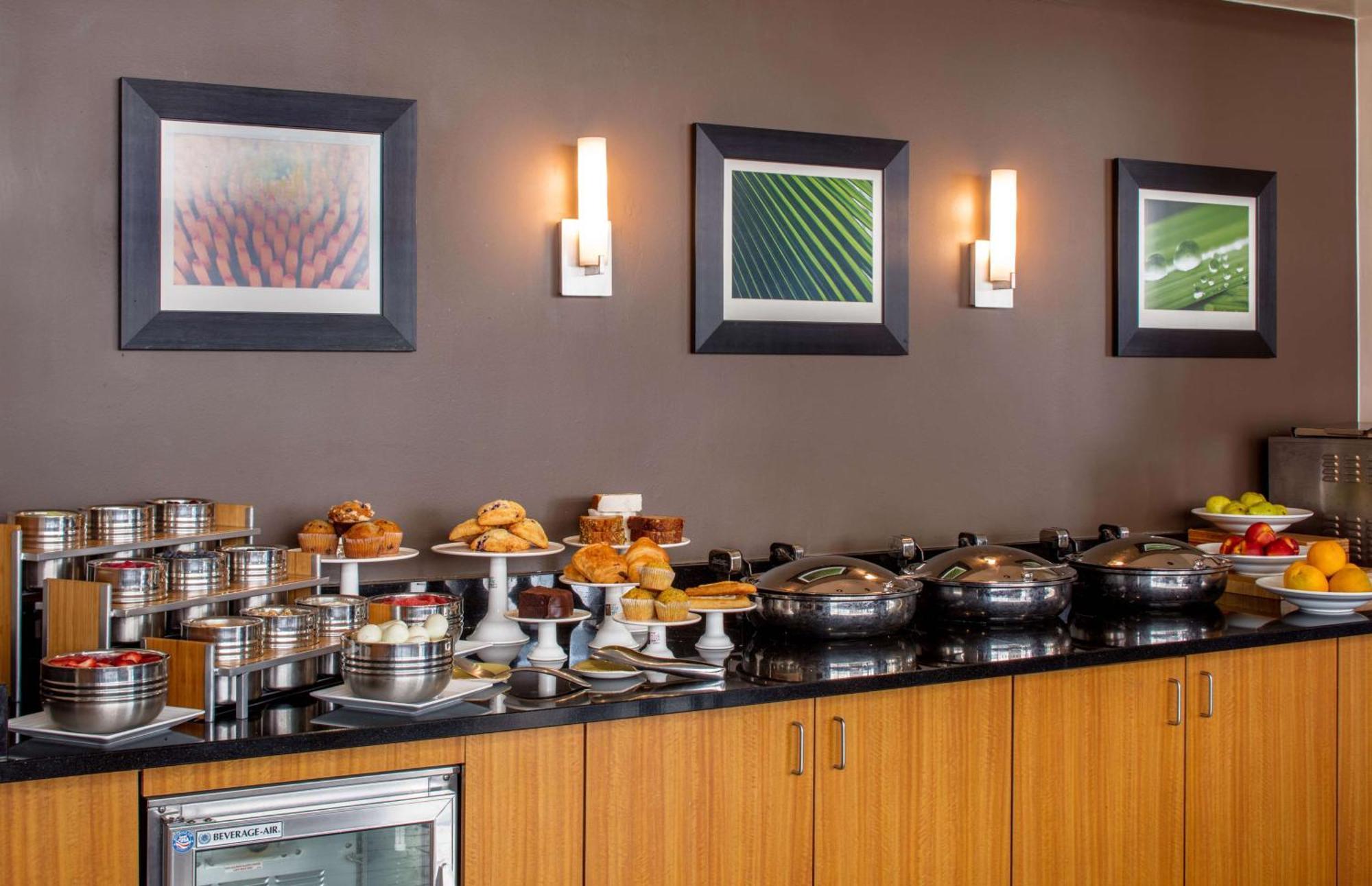 Doubletree Suites By Hilton Minneapolis Downtown Buitenkant foto