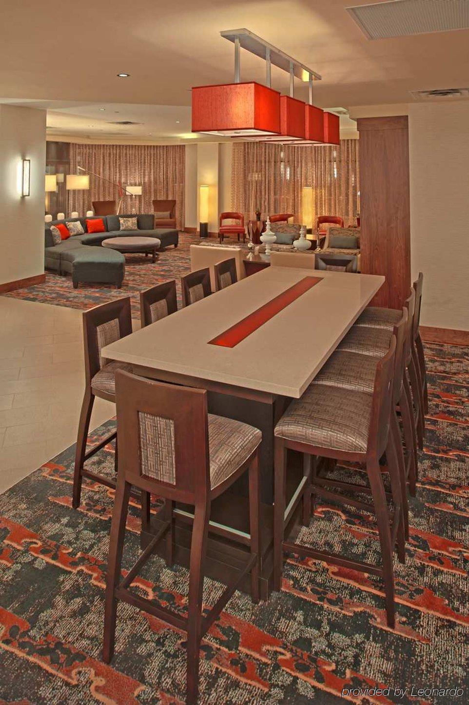 Doubletree Suites By Hilton Minneapolis Downtown Buitenkant foto