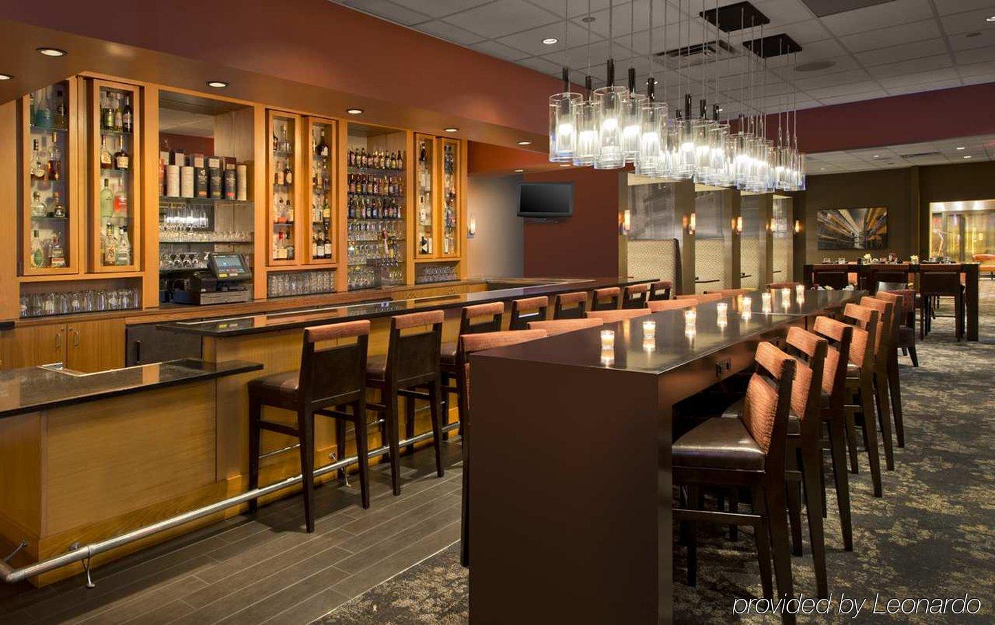 Doubletree Suites By Hilton Minneapolis Downtown Buitenkant foto
