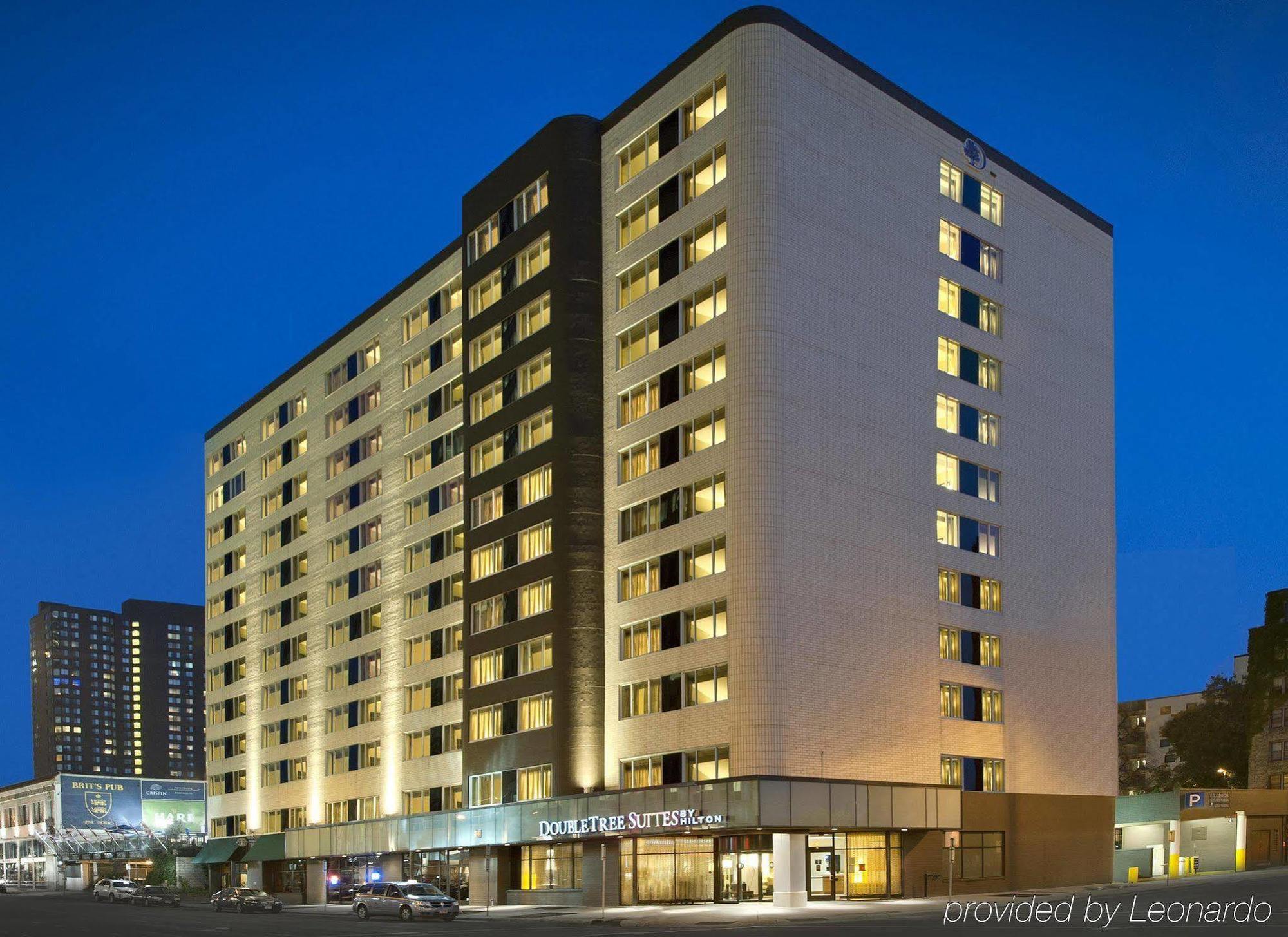 Doubletree Suites By Hilton Minneapolis Downtown Buitenkant foto