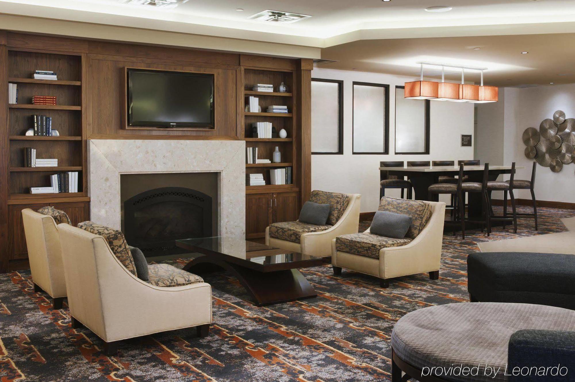 Doubletree Suites By Hilton Minneapolis Downtown Buitenkant foto