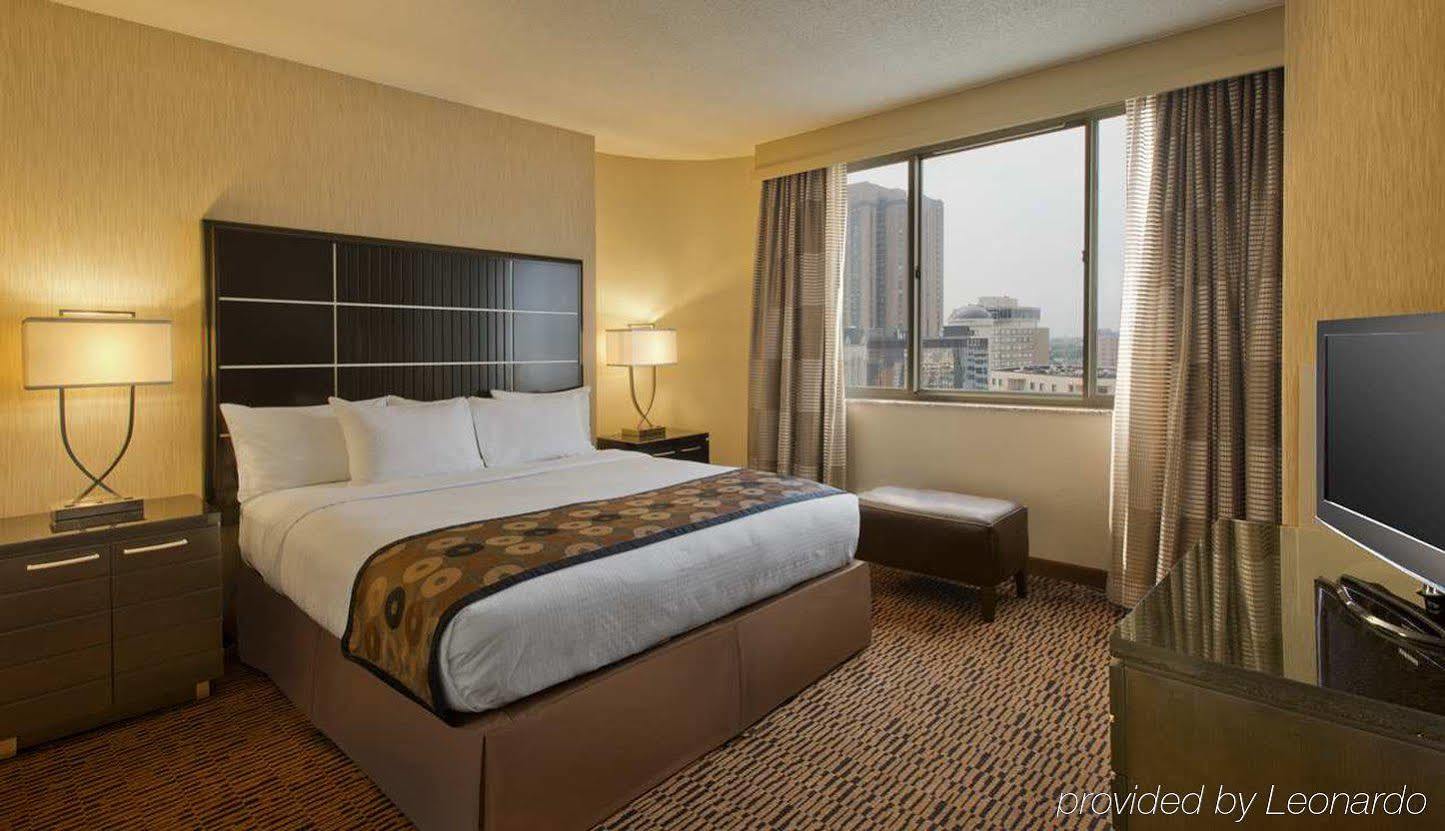 Doubletree Suites By Hilton Minneapolis Downtown Buitenkant foto