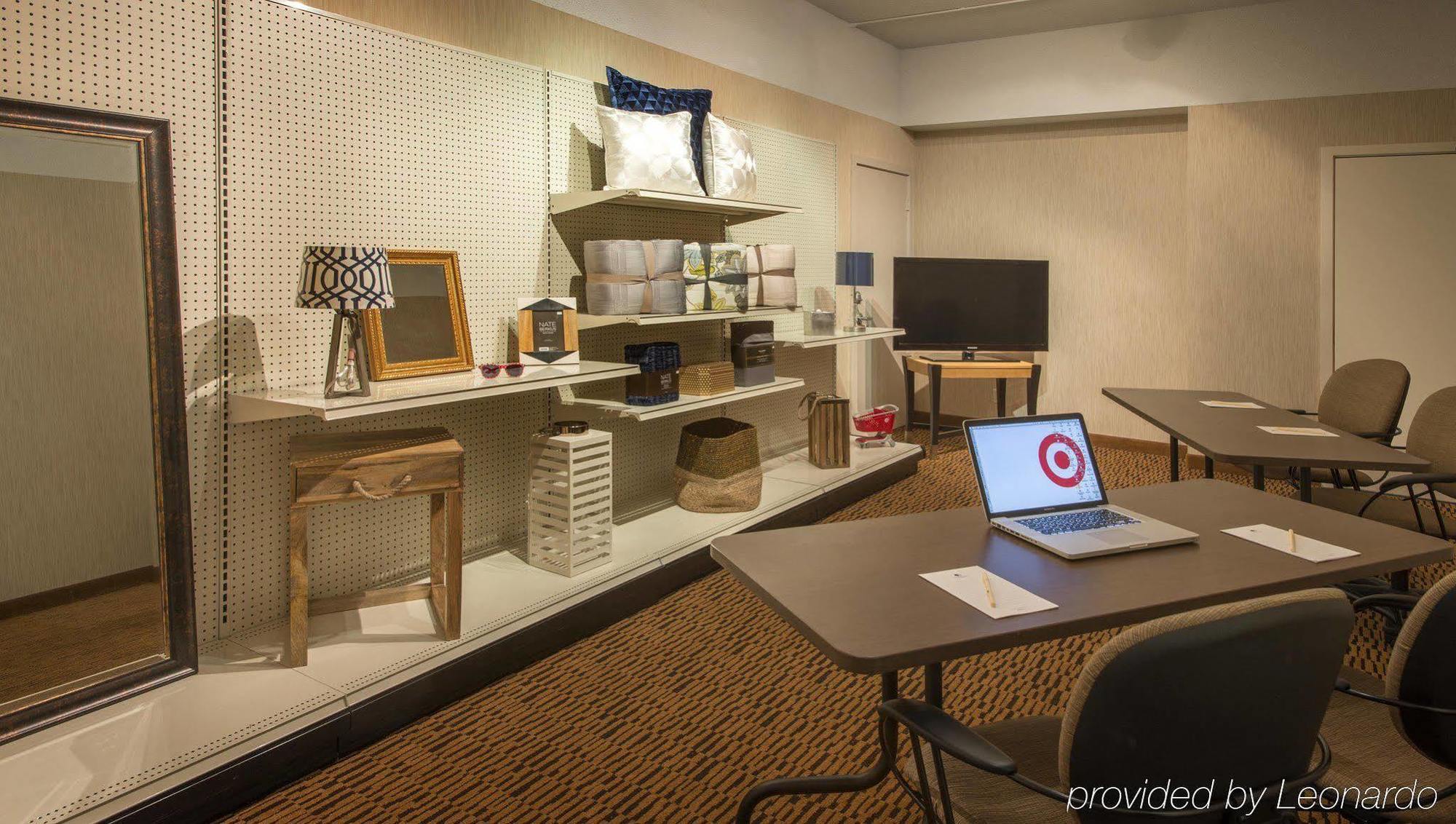 Doubletree Suites By Hilton Minneapolis Downtown Buitenkant foto