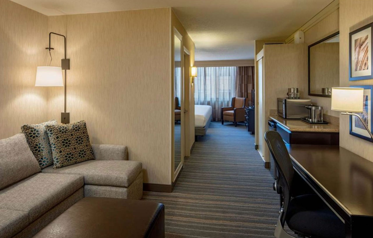 Doubletree Suites By Hilton Minneapolis Downtown Buitenkant foto